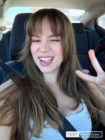 Full leaked Averyalyson private onlyfans photo