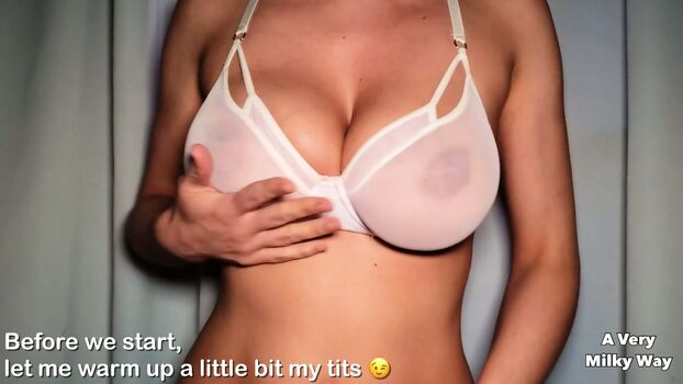 Full leaked Averymilkyway private onlyfans photo