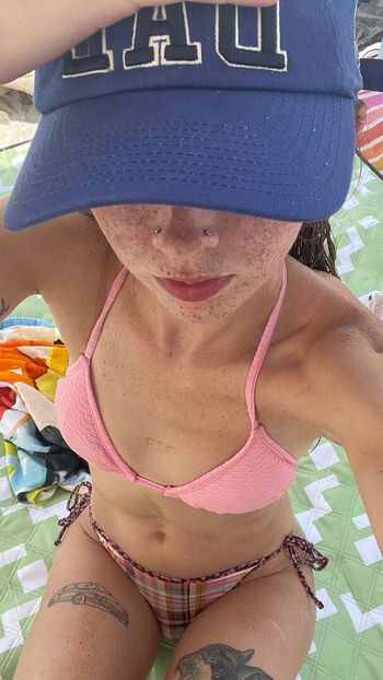 Full leaked Averyshipp private onlyfans photo