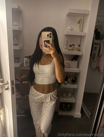 Full leaked Aviezhou private onlyfans photo