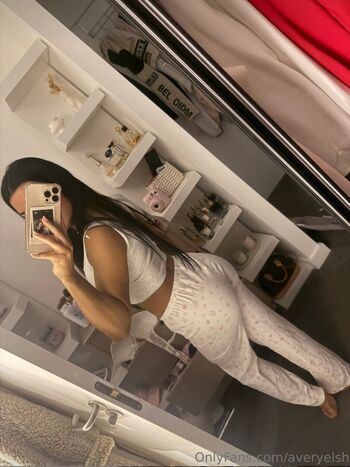 Full leaked Aviezhou private onlyfans photo