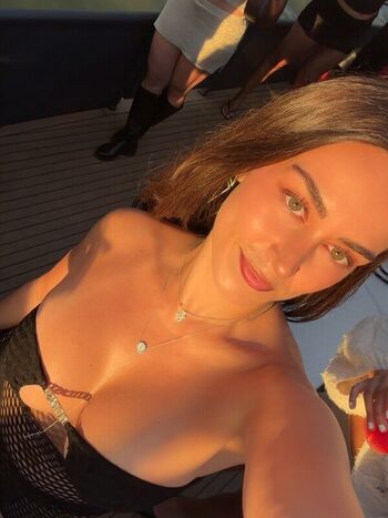 Full leaked Avirginwhocxntdrive private onlyfans photo