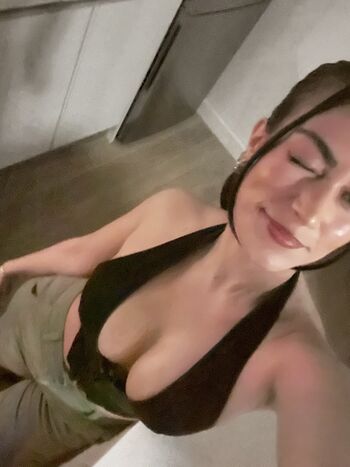 Full leaked Avirginwhocxntdrive private onlyfans photo