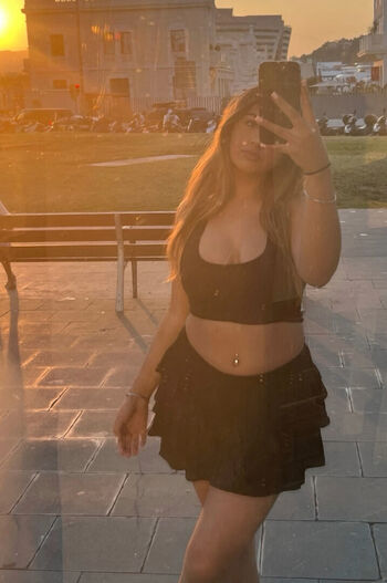 Full leaked Avneet kaur private onlyfans photo
