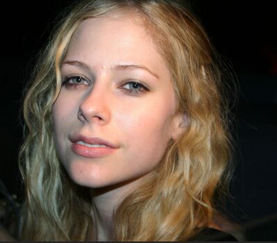Full leaked Avril lavigne private onlyfans photo