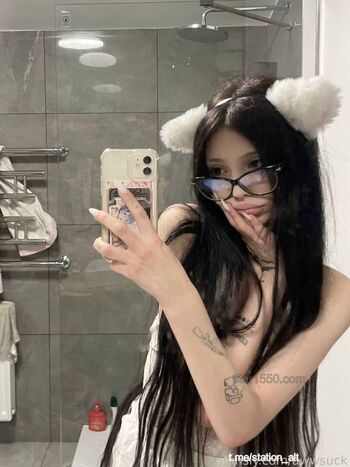 Full leaked Awwsuck private onlyfans photo