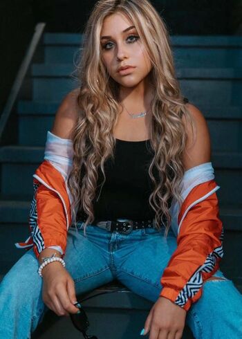 Full leaked Ayeisemi page private onlyfans photo