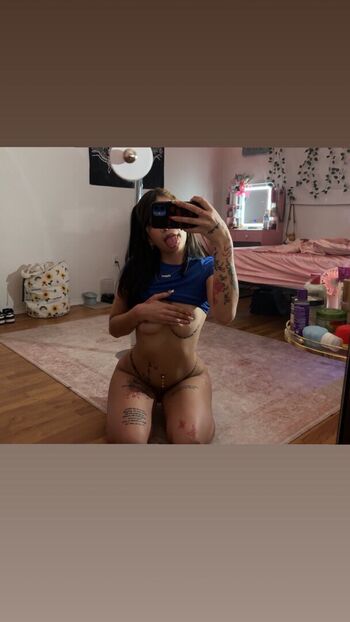 Full leaked Ayre private onlyfans photo