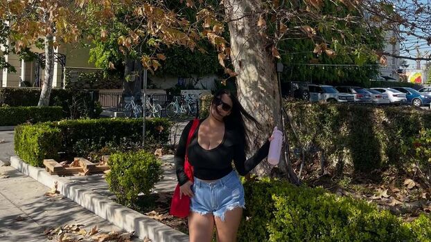 Full leaked Ayushaaaa private onlyfans photo