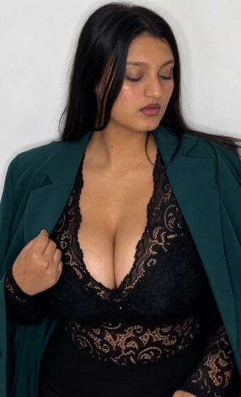 Full leaked Ayushaaaa private onlyfans photo