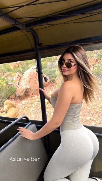 Full leaked Ayysee private onlyfans photo