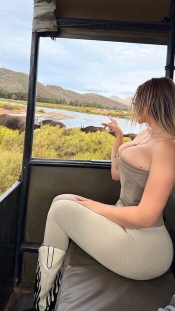 Full leaked Ayysee private onlyfans photo