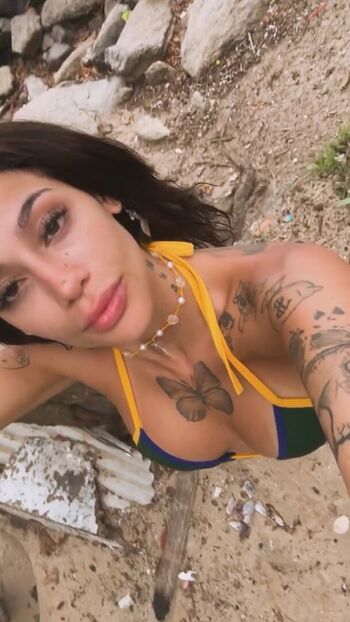 Full leaked Azzy private onlyfans photo