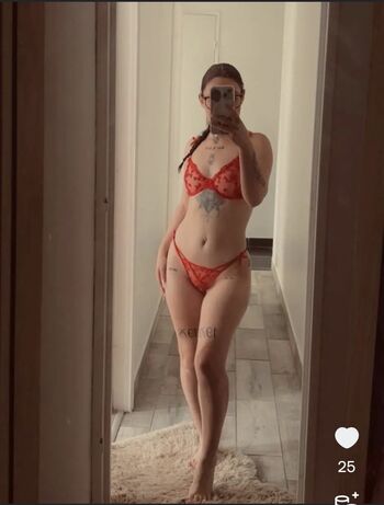Full leaked Babyclo private onlyfans photo