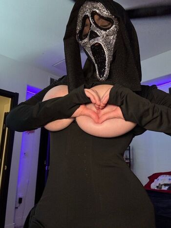 Full leaked Babylaur private onlyfans photo