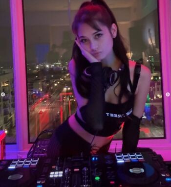 Full leaked Babyvelvet private onlyfans photo