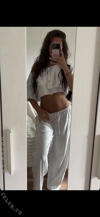 Full leaked Babyyjuli private onlyfans photo