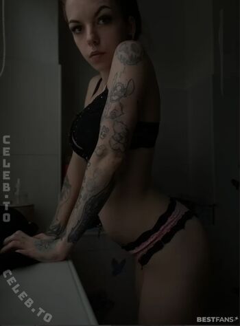 Full leaked Baddieemommy private onlyfans photo