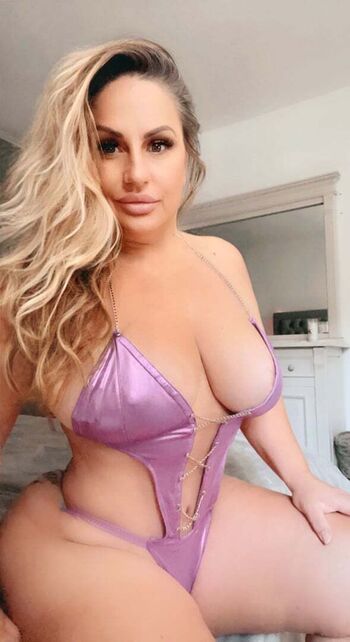 Full leaked Baddiemi private onlyfans photo