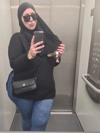 Full leaked Badia ettalabi private onlyfans photo