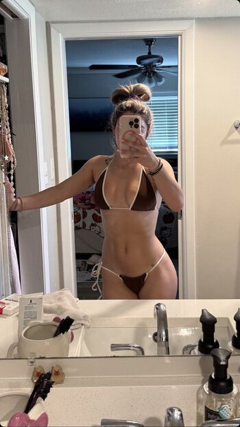 Full leaked Badmiamimami private onlyfans photo