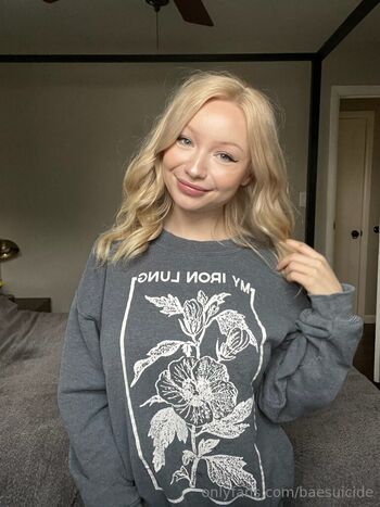 Full leaked Baesuicide page private onlyfans photo