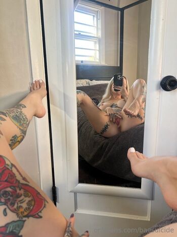 Full leaked Baesuicide page private onlyfans photo