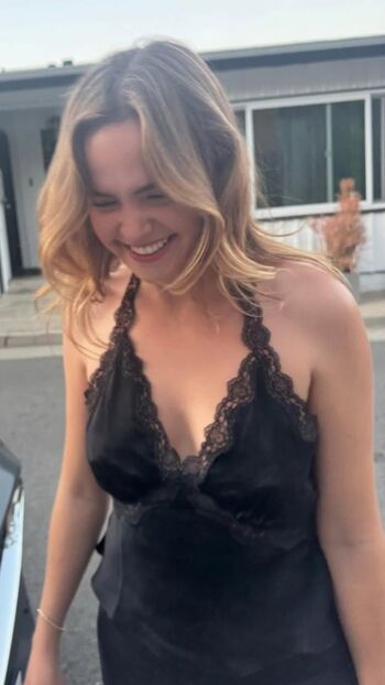 Full leaked Bailee madison private onlyfans photo