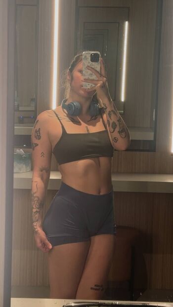Full leaked Baileygoat private onlyfans photo