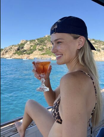 Full leaked Bar refaeli private onlyfans photo