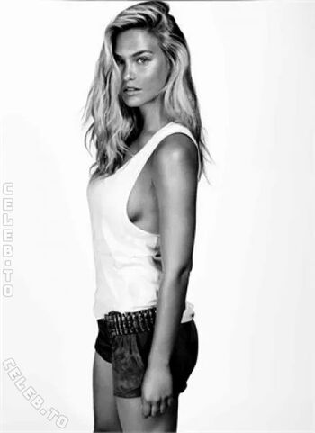 Bar Refaeli