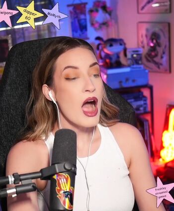 Full leaked Basicwitgirl page private onlyfans photo