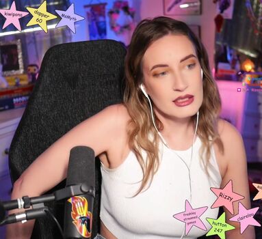 Full leaked Basicwitgirl page private onlyfans photo