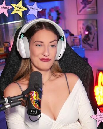 Full leaked Basicwitgirl page private onlyfans photo