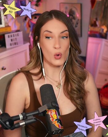 Full leaked Basicwitgirl page private onlyfans photo
