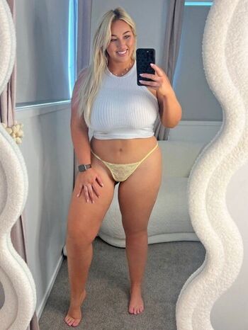 Full leaked Bbw lover private onlyfans photo