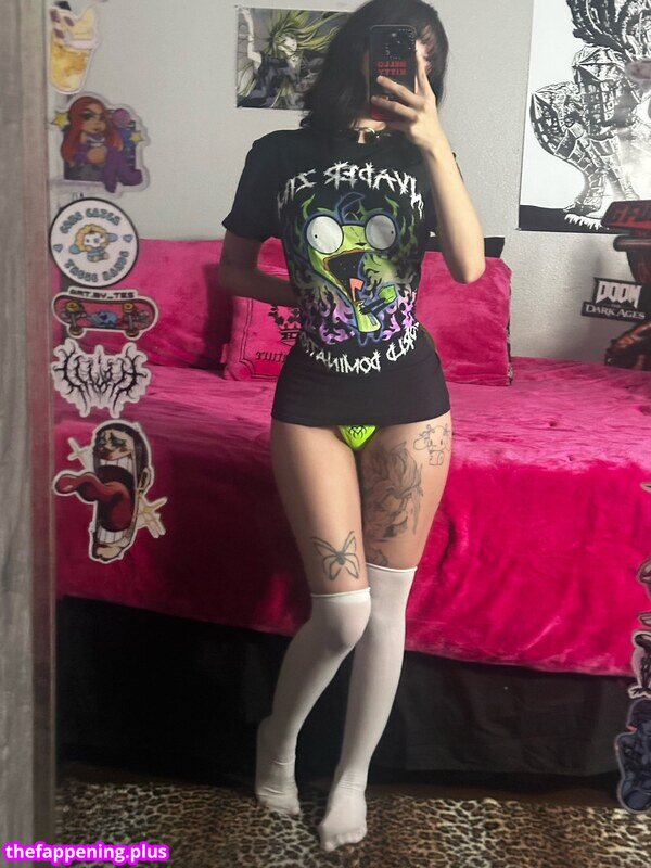 Bby.xandra / goth.girl.xandra / https: Foto OnlyFans Desnuda #3