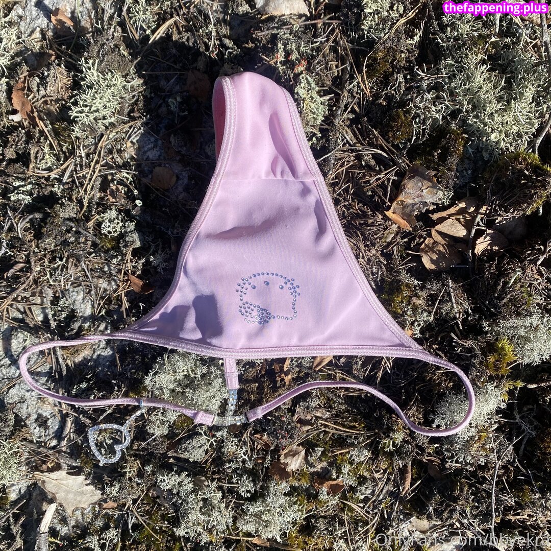 bbyekra Fotografie OnlyFans Dezbrăcată #27