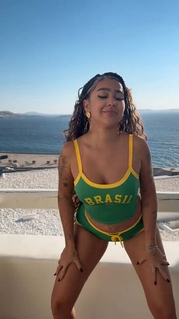 Beca Barreto