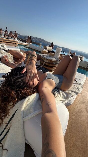Beca Barreto