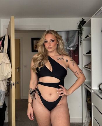 Full leaked Beckiiwhiting private onlyfans photo