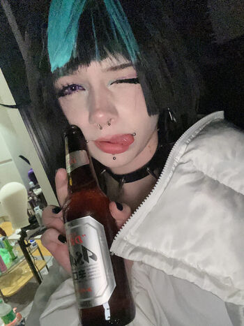 Full leaked Beezleneezle page private onlyfans photo