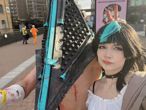 Full leaked Beezleneezle page private onlyfans photo