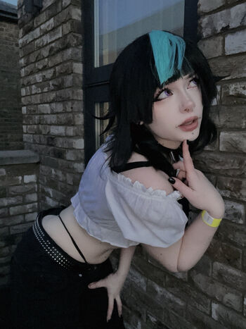 Full leaked Beezleneezle private onlyfans photo