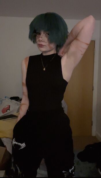 Full leaked Beezleneezle private onlyfans photo