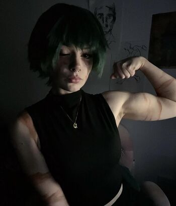 Full leaked Beezleneezle private onlyfans photo