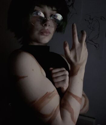 Full leaked Beezleneezle private onlyfans photo