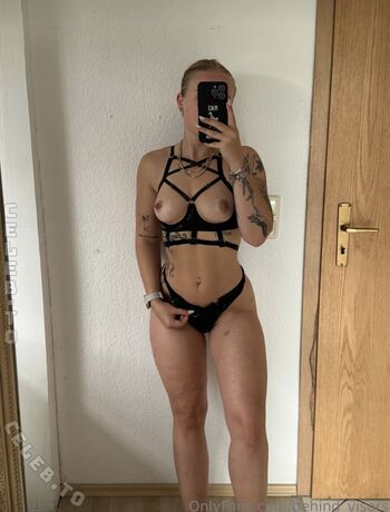 Full leaked Behind visors page private onlyfans photo
