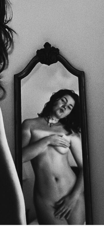 Full leaked Bellnuit private onlyfans photo
