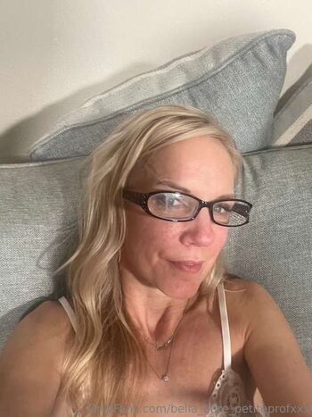 Full leaked Bella bare private onlyfans photo